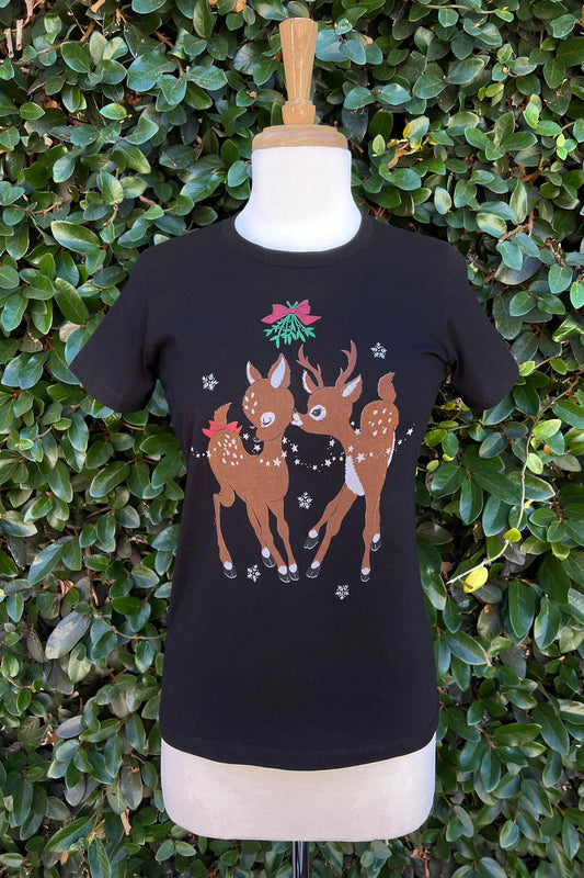 SALE Mistletoe Kisses Fitted Tee